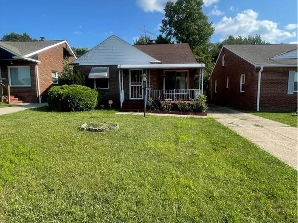 20120 McCracken Rd, Maple Heights, OH 44137