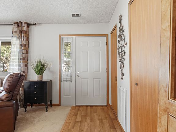5th image of 801 Coventry Ln #B