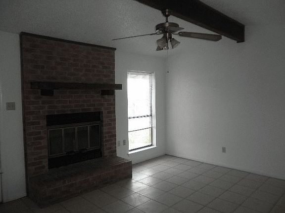 2nd image of 2107 Spicewood Dr