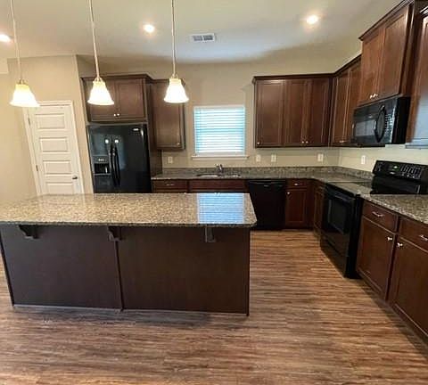 4th image of 109 Jack Ct