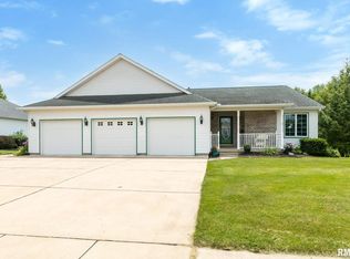 519 W Main St, Long Grove, IA 52756