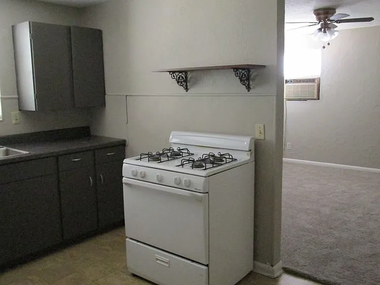 311 1/2 E Oklahoma Ave — Photo 6