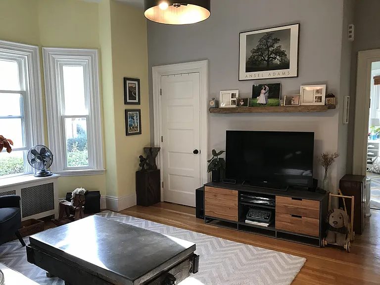 30 Moore St #1 — Photo 1