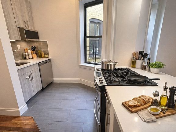4th image of 17 W 125th St APT 5D