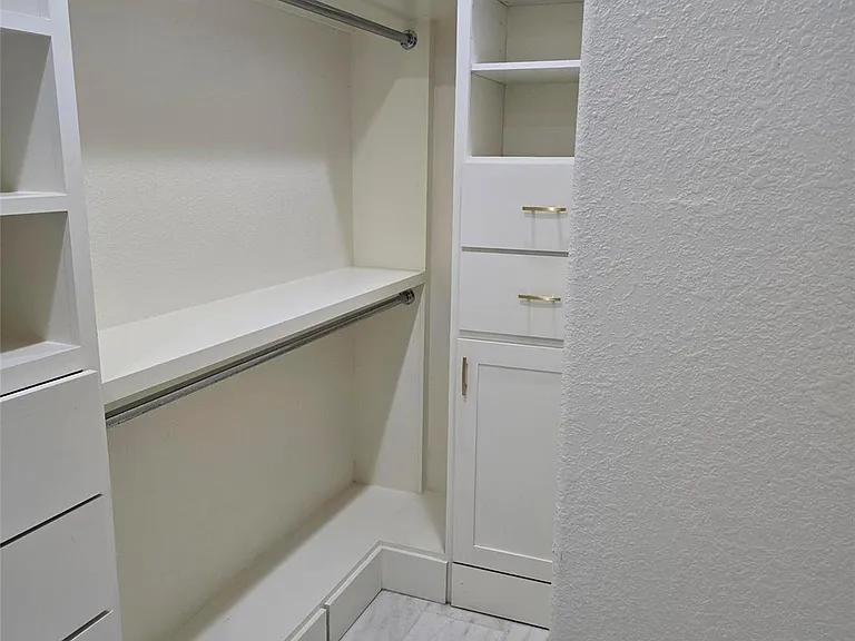 6119 Grassy Haven Ln — Photo 29