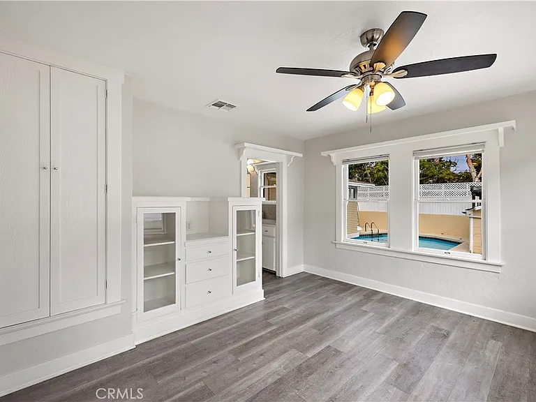 541 Oak St — Photo 19