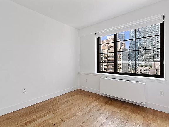 2nd image of 27-21 44th Dr APT 1206