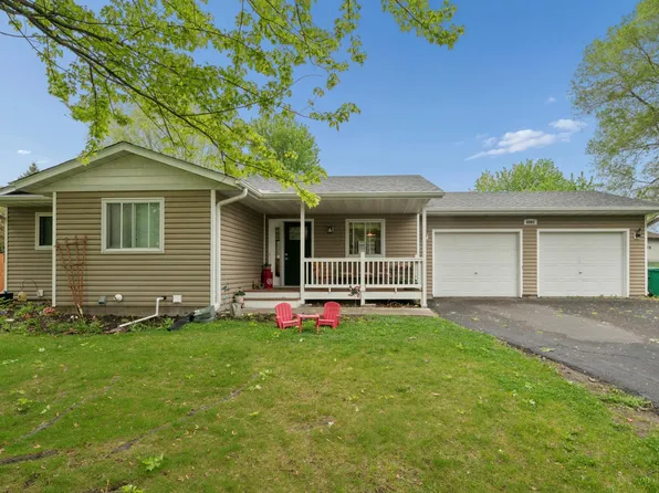 8893 Autumn Oaks Dr, Rockford, MN 55373