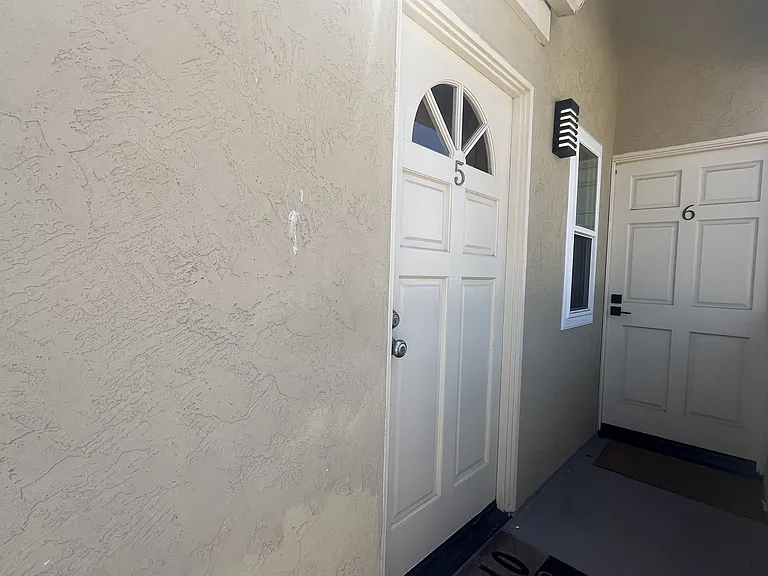 4525 Oregon St #5 — Photo 6