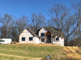 5963 Mountain Top Dr, Brighton, MI 48116