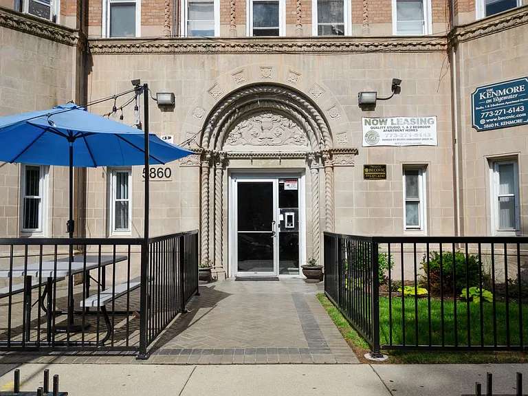 The Kenmore on Edgewater — Photo 38