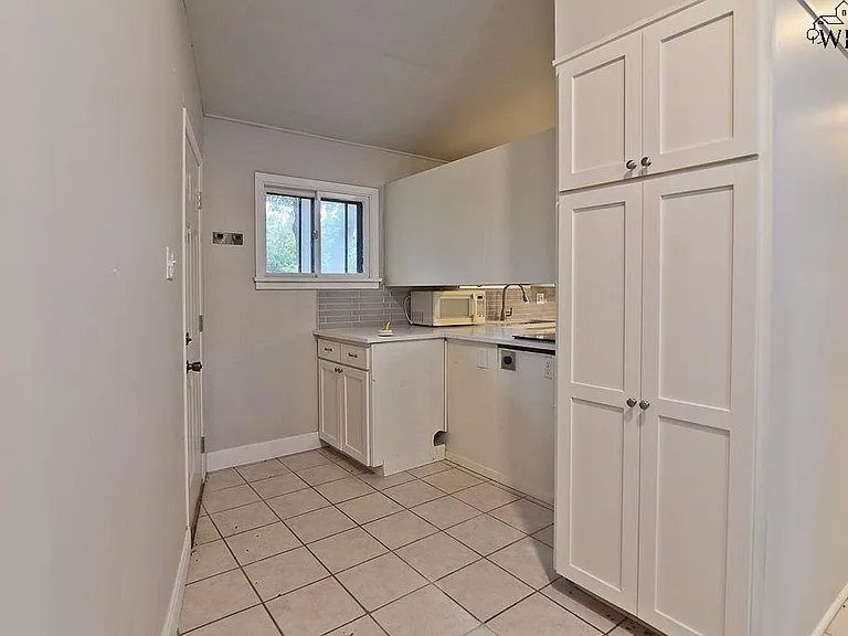 2607 Chase Dr — Photo 13