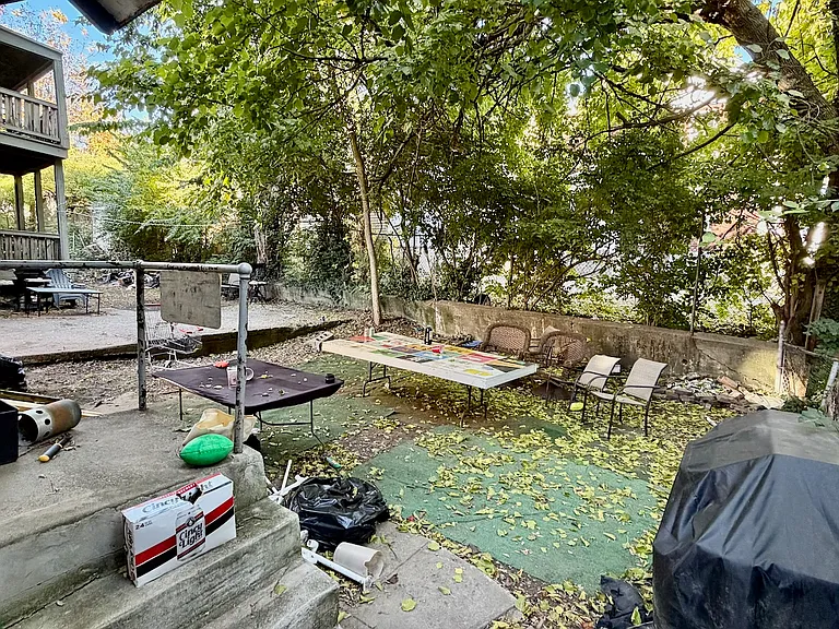 2346 Stratford Ave — Photo 12
