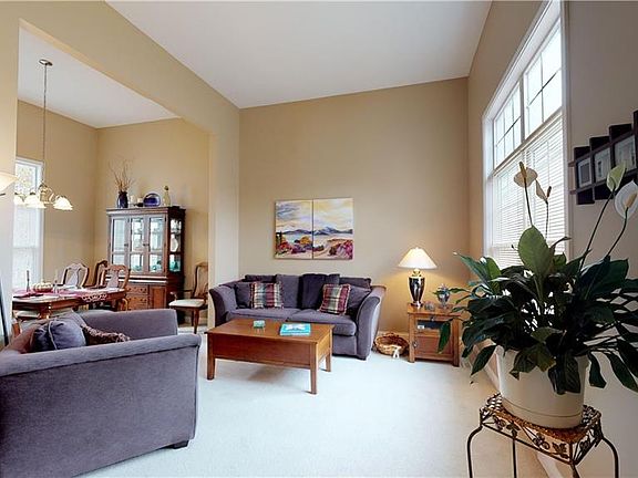 3rd image of 1390 Apple Valley Ct