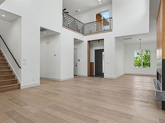 5th image of 1117 Tedford Way