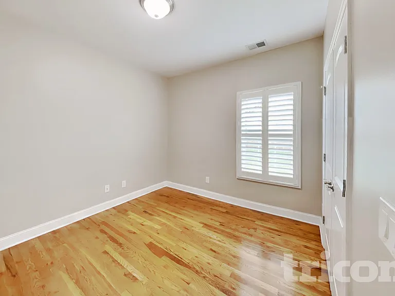 8820 Cole St — Photo 11