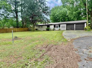 1911 Graham Rd, Jacksonville, AR 72076