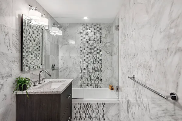 Rented by Camelot Realty Group | media 15