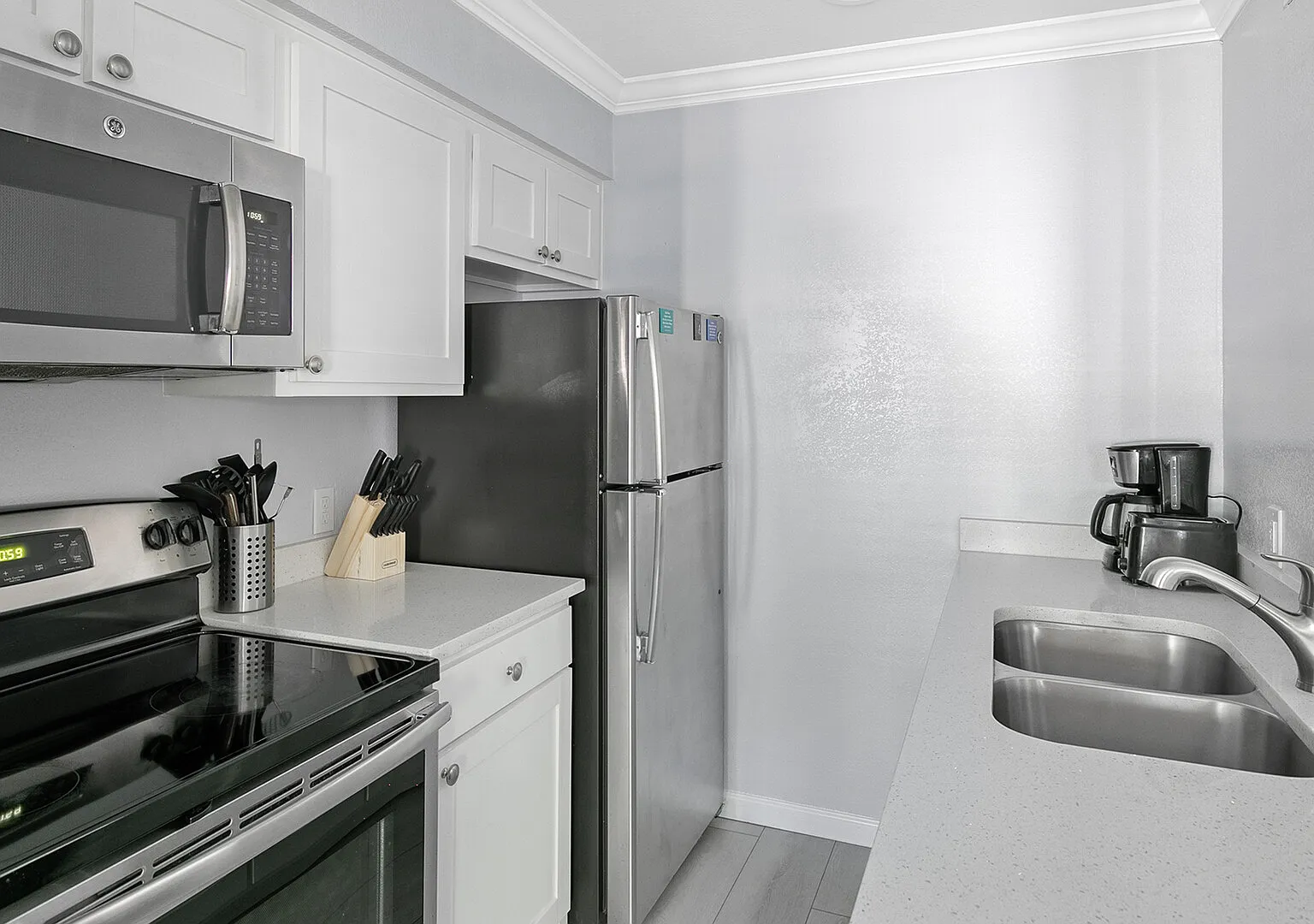 I44 World Cup Stay - 18 min to AT&T - Sleeps 2 - Public Transit — Photo 4