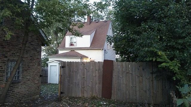 2nd image of 2224 Hervey Ave