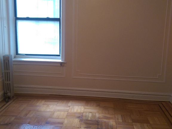 4th image of 179 Linden Blvd APT 04K