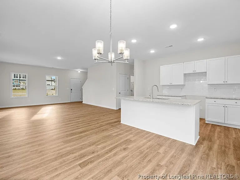 166 Brickendon Ln #276 — Photo 5