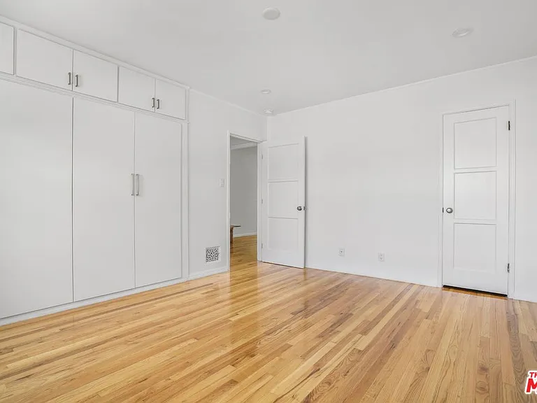 8563 Holloway Dr #3 — Photo 7