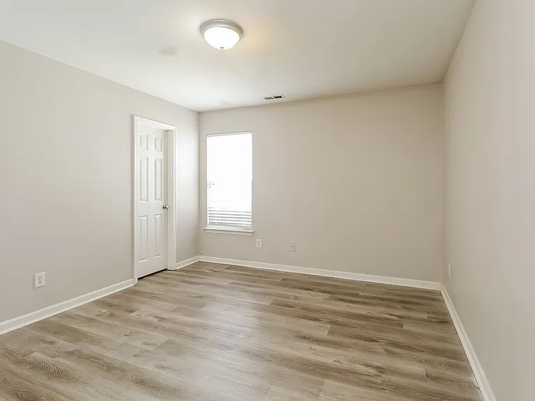 1215 Ben Livingston Rd — Photo 12