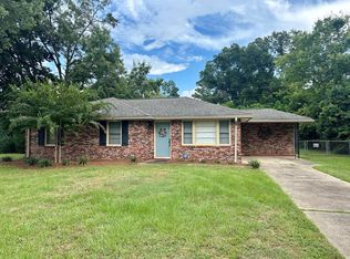 875 Watts Dr, Sumter, SC 29154