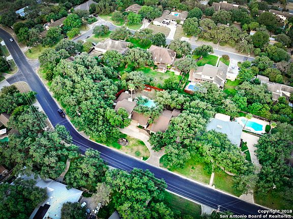4th image of 204 Voigt Dr
