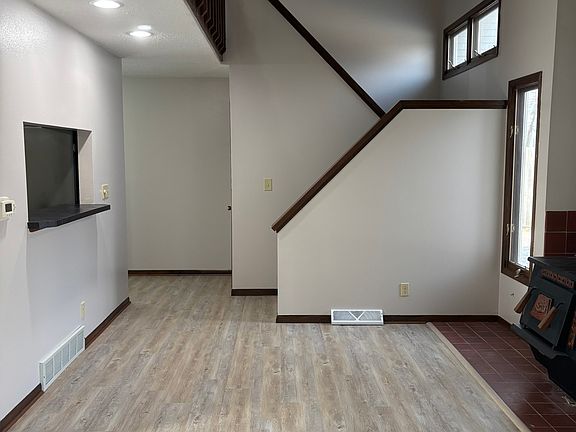 4th image of 5277 NW Torgerson Dr #5277