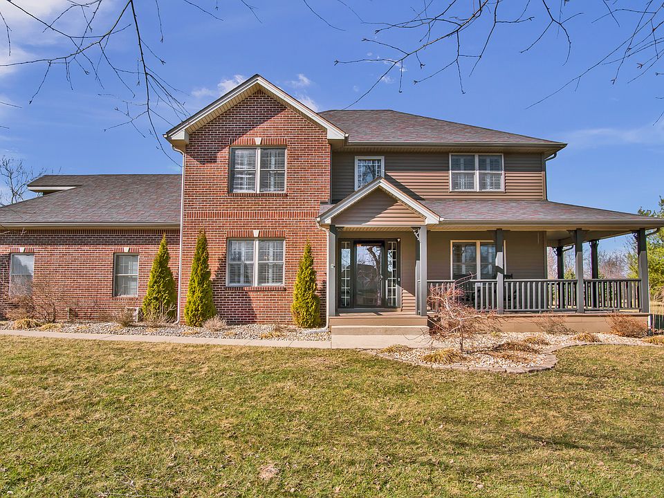 1st image of 560 Woodridge