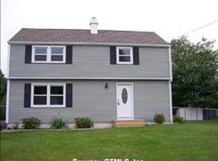 4 Old Fort Ln, Ledyard, CT 06339