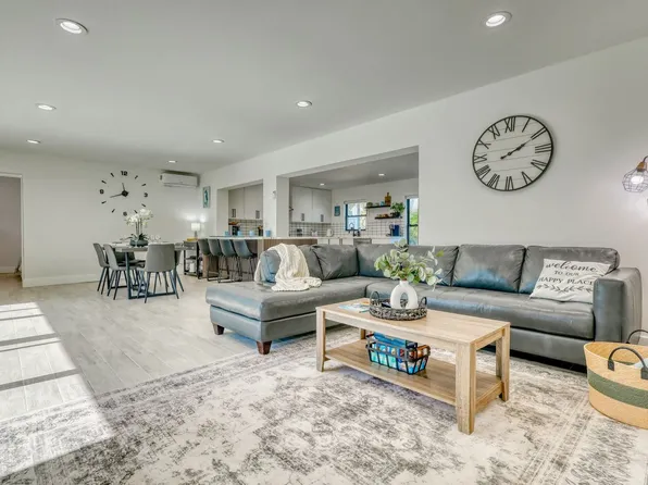 106 Playmore Dr #Id1346491p, Venice, FL 34293