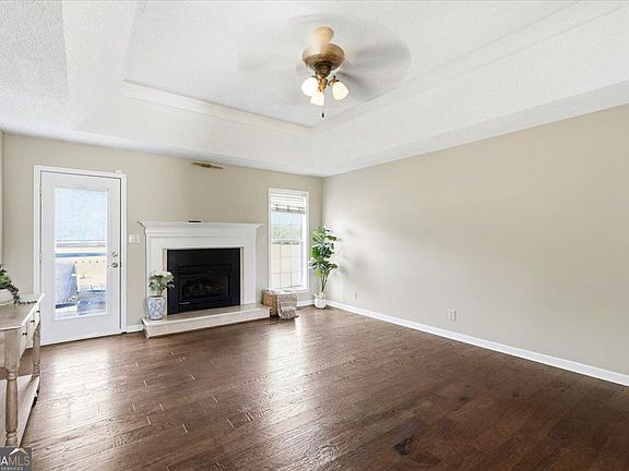 5th image of 106 Stonegables Dr