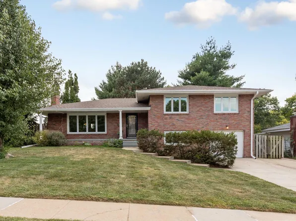 4505 Monroe St, Omaha, NE 68117