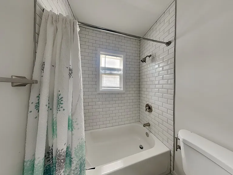 499 Woodlawn Ave NW — Photo 12