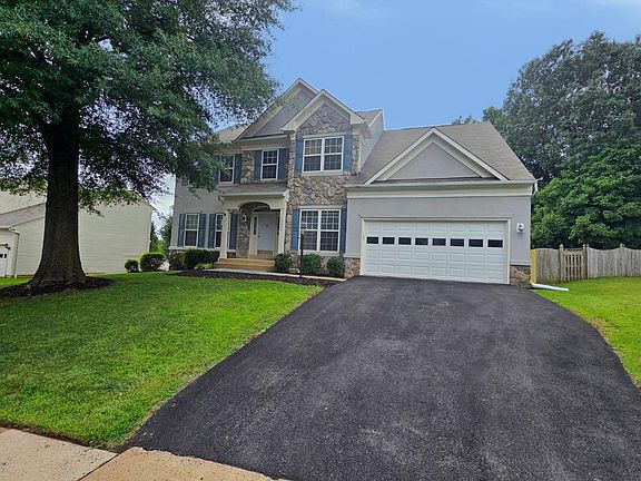 3rd image of 10320 Winged Elm Cir