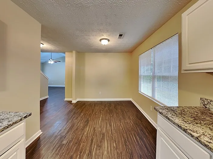 9135 Jefferson Village Dr SW — Photo 5