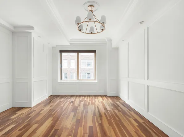 106 Central Park South image 4 of 12