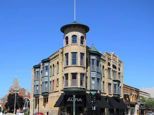 503 N Main St #A, Oshkosh, WI 54901