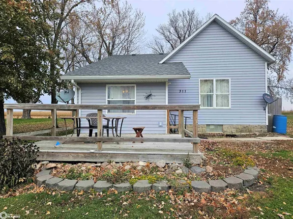 311 Park Ave W, Swea City, IA 50590
