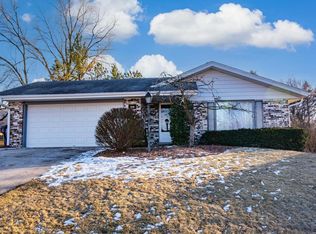 510 Oak Ter, Slinger, WI 53086
