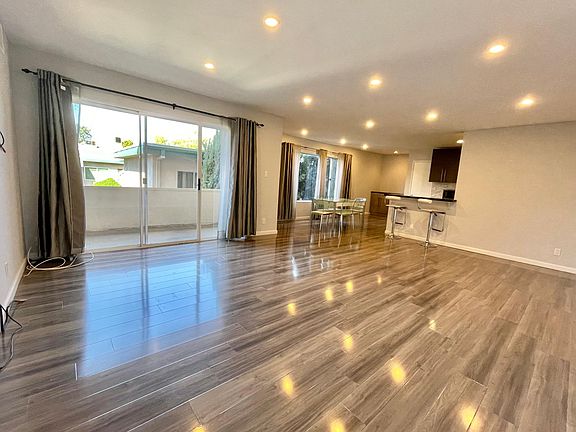 5th image of 4521 Colbath Ave APT 204