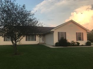 1502 Conlin Dr, Belvidere, IL 61008