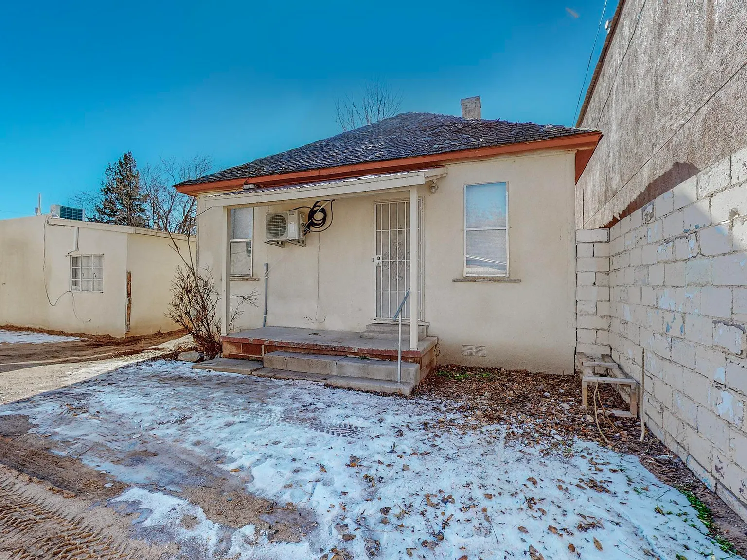 111 1/2 Orchard Garden Rd SW — Photo 4