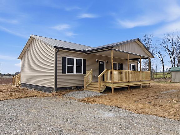 2nd image of 385 Silver Ln
