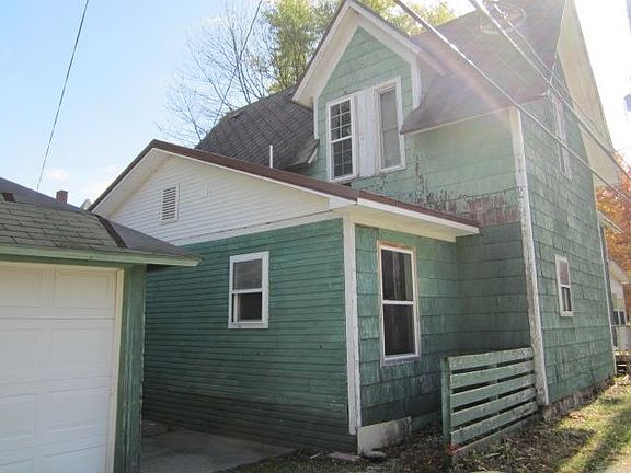5th image of 313 E Purl St