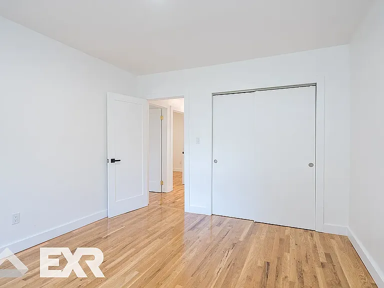 9 Hunterfly Pl #2F — Photo 9
