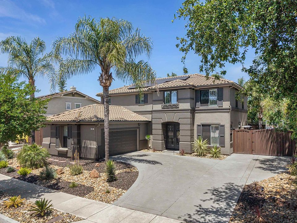 1st image of 609 Coconut Ct
